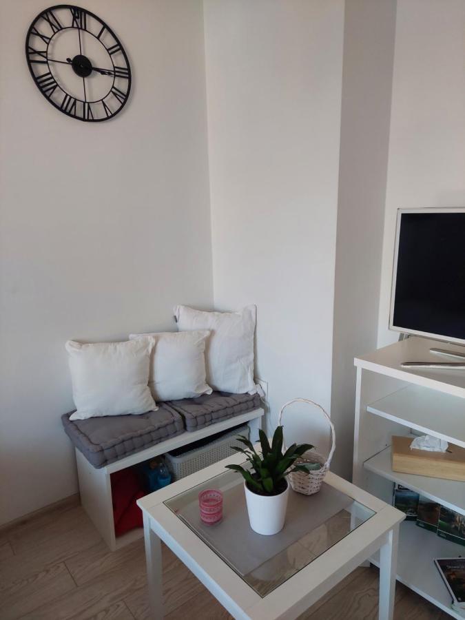 Emily Apartment โกชิเซ ภายนอก รูปภาพ