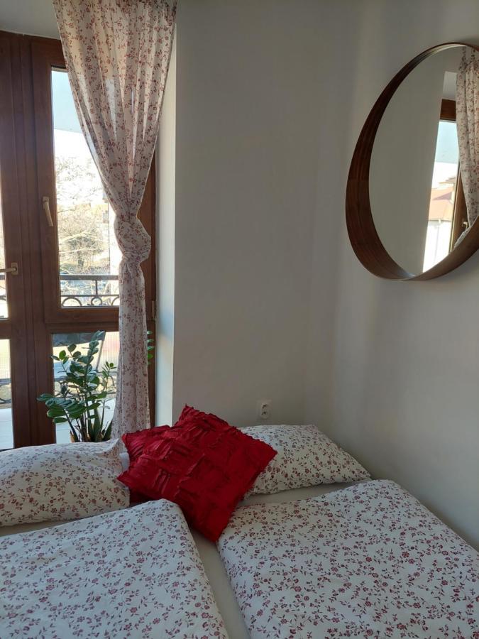 Emily Apartment โกชิเซ ภายนอก รูปภาพ