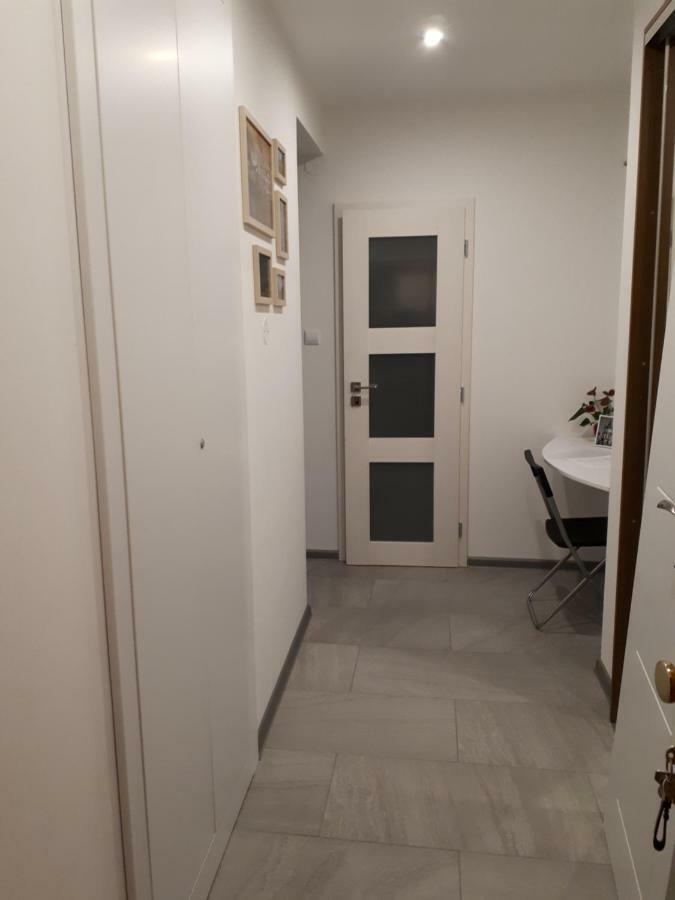 Emily Apartment โกชิเซ ภายนอก รูปภาพ
