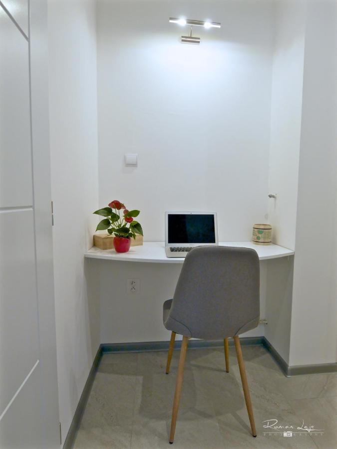 Emily Apartment โกชิเซ ภายนอก รูปภาพ